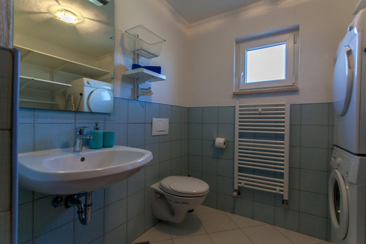 Villa Hrustika - Heated Pool, Jacuzzi & Sauna Gabonjin Exteriör bild